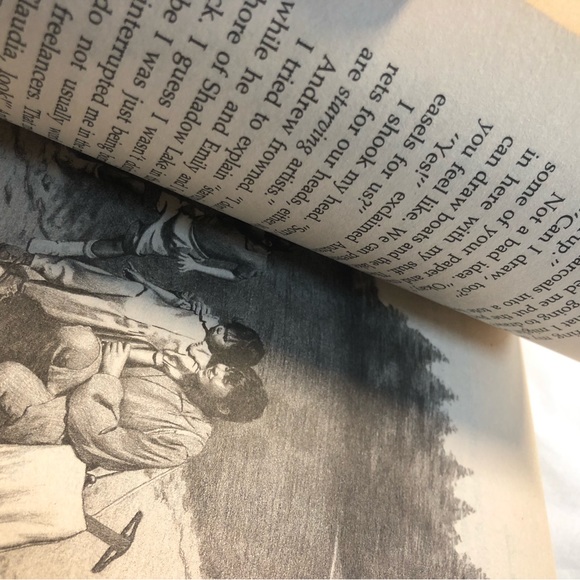 The Baby-Sitters Club Books Super Special #8 Babysitters at Shadow Lake 1992 - Picture 8 of 9